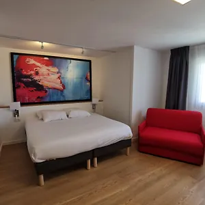 Hotel Le Drip's, Nouvel !, Marselha